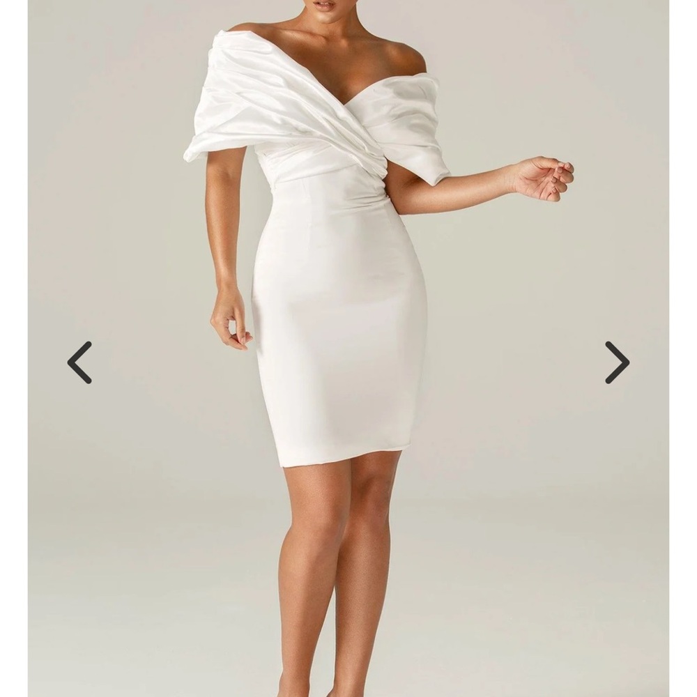 Never worn Alieva white Maribel dress. Beautiful fabric